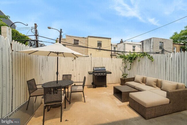 Photo - 1811 Titan St