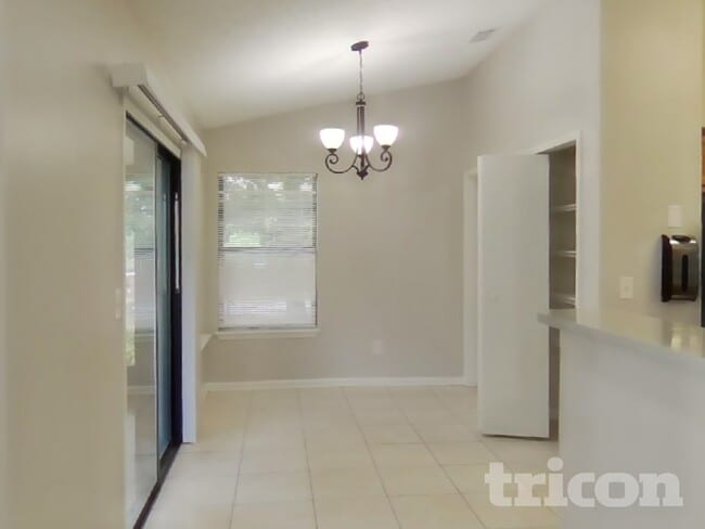 Photo - 1487 Rose Hill Dr E