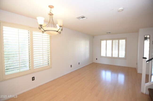 Photo - 2525 W Straight Arrow Ln