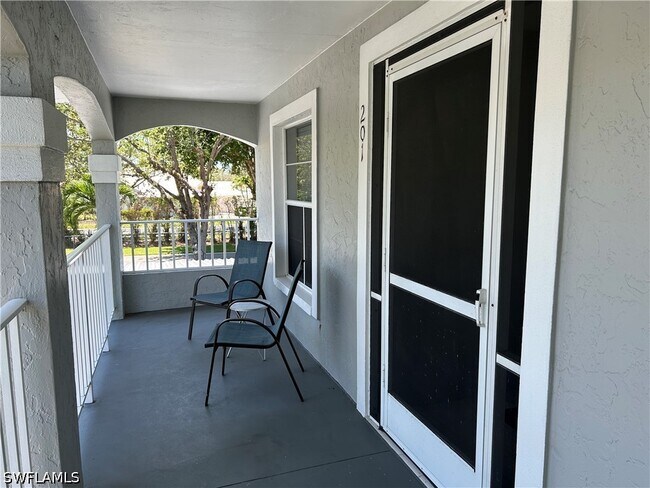 509 Roma Ct Unit 201