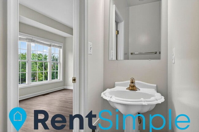 Photo - 802 Col Edmonds Ct