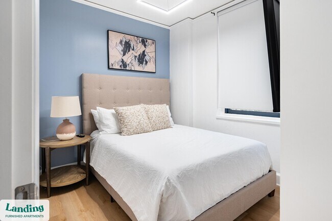 Photo - 933 McGee St Unit 2-915