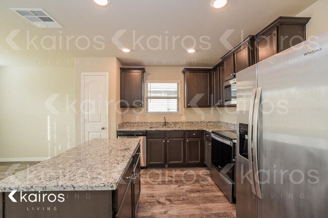 Photo - 1004 NW 6th St