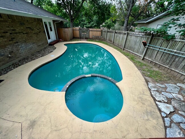 Building Photo - Home with Inground Pool & Spa Across the S...