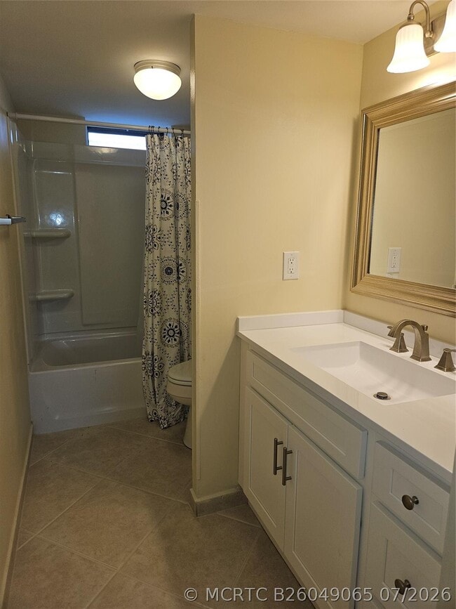 Photo - 300 NE 26th Ave