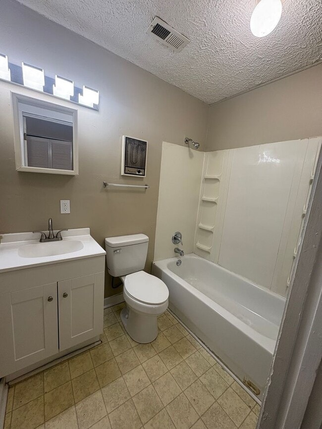 Photo - 107 E Hickman St Unit 107 E. Hickman St A