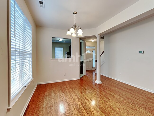 Photo - 220 Marino Pl