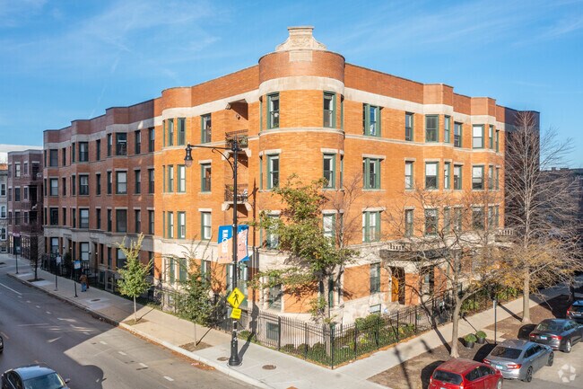 Photo - 4800-4808 N Kenmore Ave