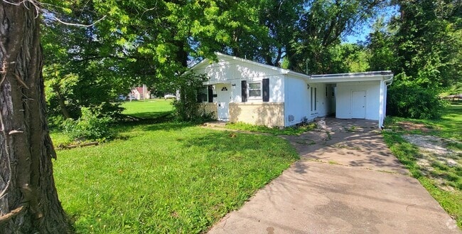 Building Photo - 3 Bedroom home in Southeast Springfield fo...