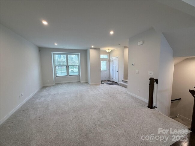 Photo - 2053 Birchside Dr