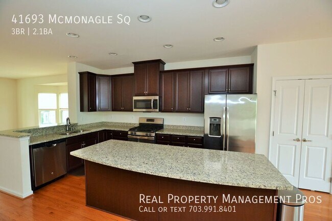 Photo - 41693 McMonagle Square