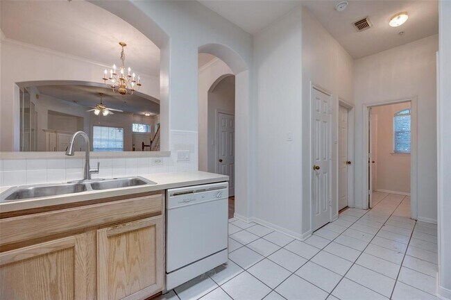 Photo - 2710 Grants Lake Blvd Unidad T5