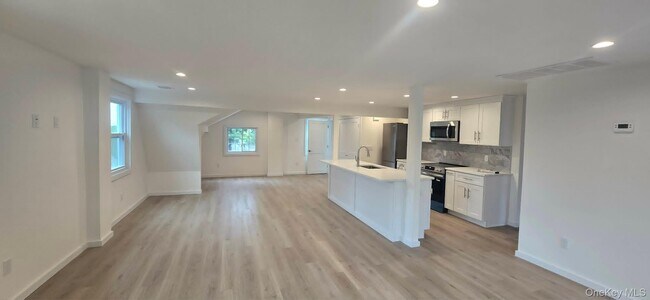 Photo - 90 Nassau Rd