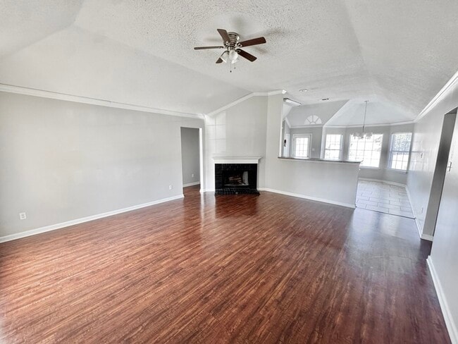 Photo - 55 Oak Ridge Cove