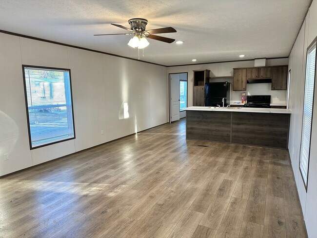 Photo - 416 Chloe Cir