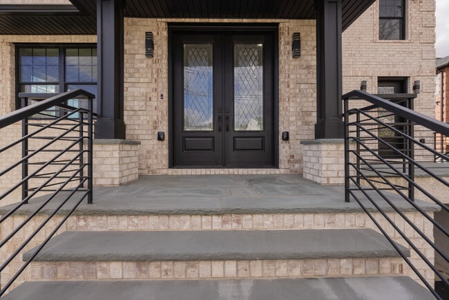 Photo - 1 Victoria Ln