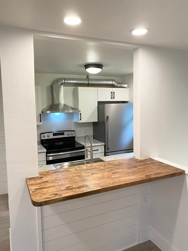 Photo - 5040 Amy Dr Unit 1