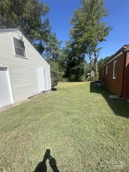Photo - 904 Pine St