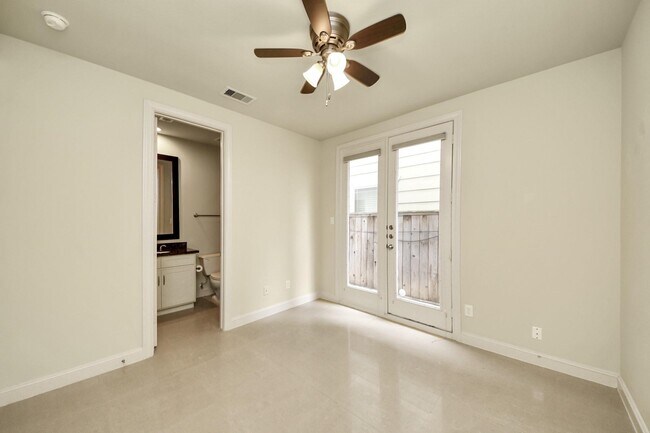 Photo - 5617 Kiam St