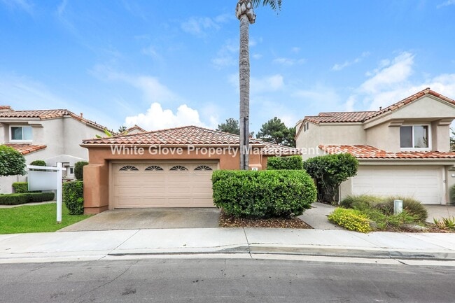 3 Bedroom with Loft Irvine Home - 3 Bedroom with Loft Irvine Home