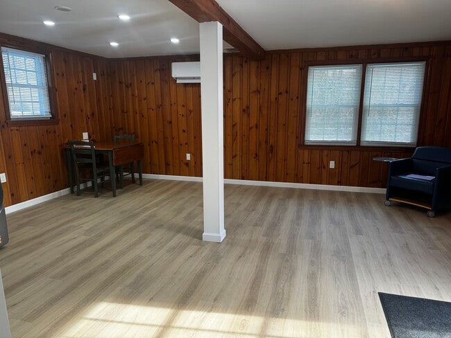 Photo - 352 Hotchkiss Rd