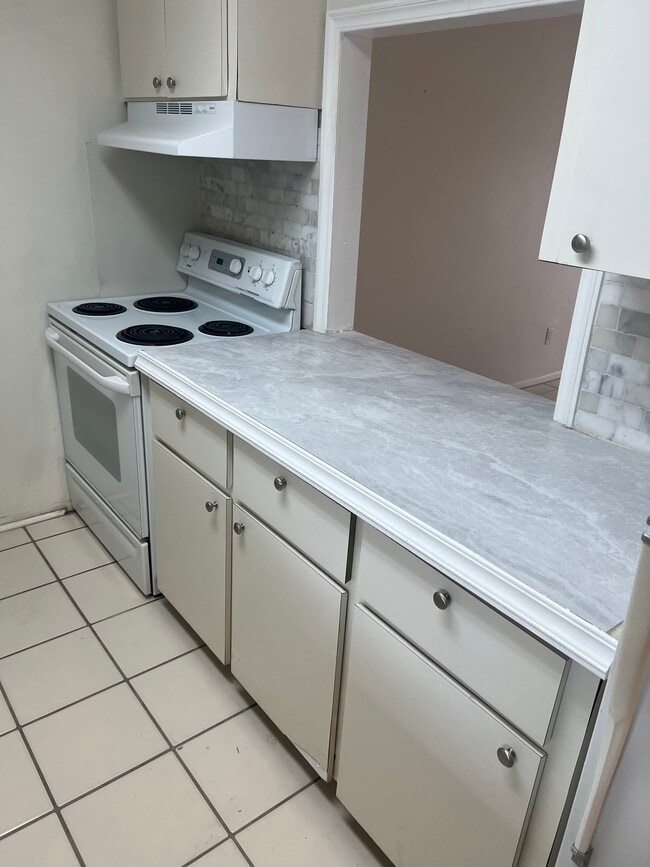 Building Photo - 3106 Harbor Blvd