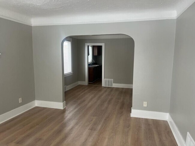 Photo - 1314 Empire Ave House