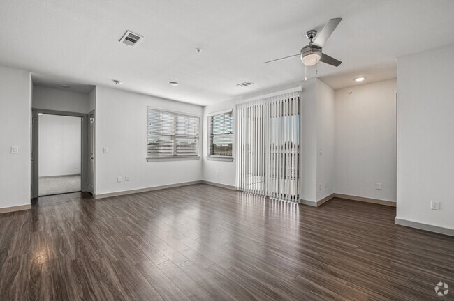 2BR, 2BA - 1,174SF B2