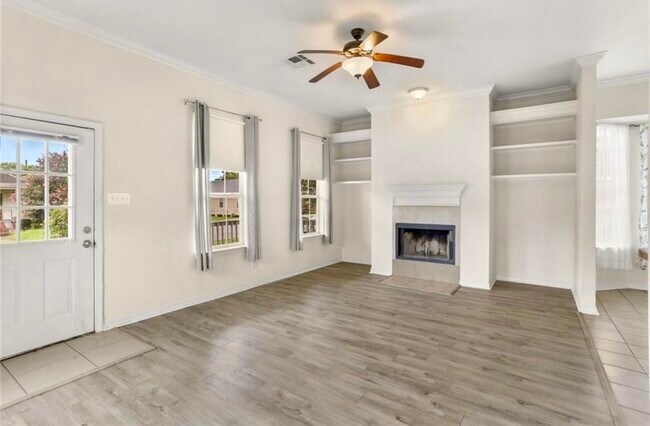 Photo - 2424 Lavender St