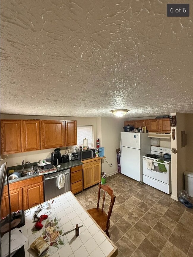 Photo - 146 E Main St Unit 146