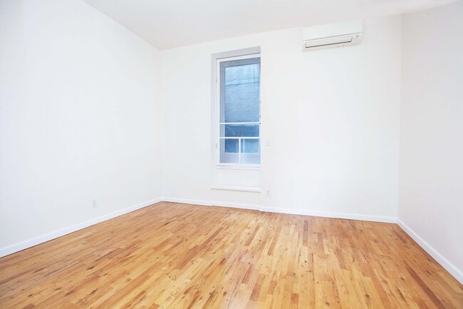 Photo - 182 Lexington Ave Unit 1