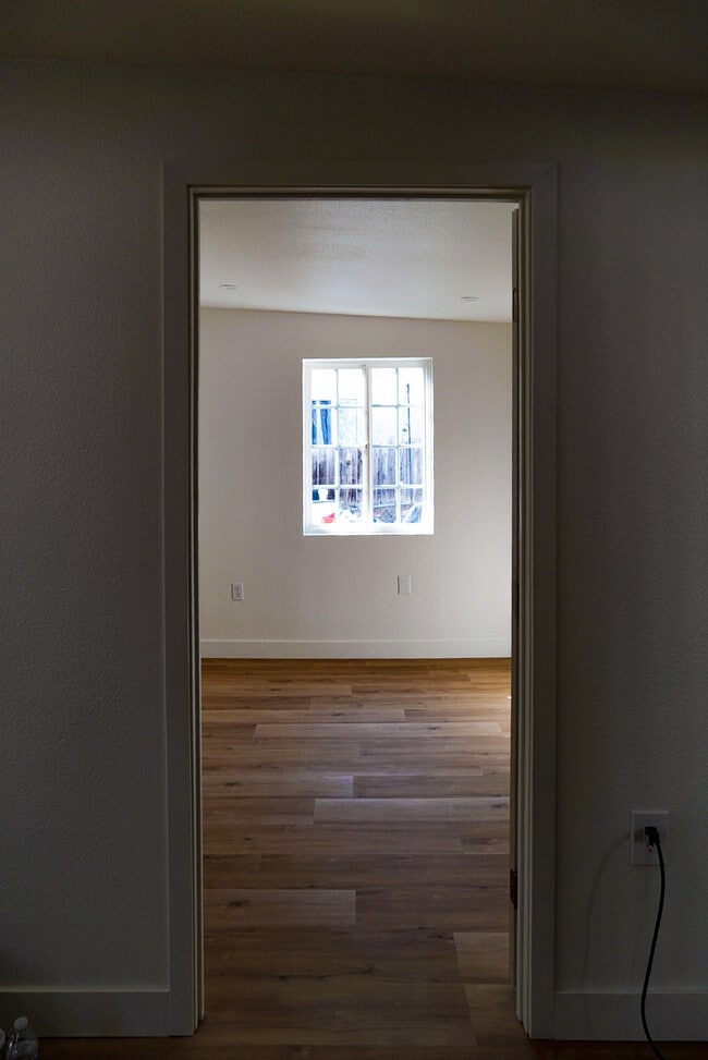 Photo - 3053 Valle Ave