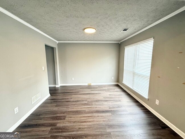 Photo - 1563 Oak Park Ct