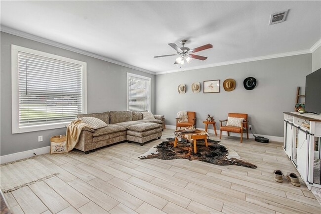 Photo - 1211 April Bloom Unidad A