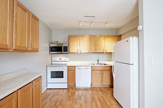 Photo - Villas at Southern Ridge 2BR Apartment with Community Amenities Unit D