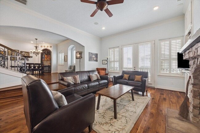 Photo - 2128 Harold St