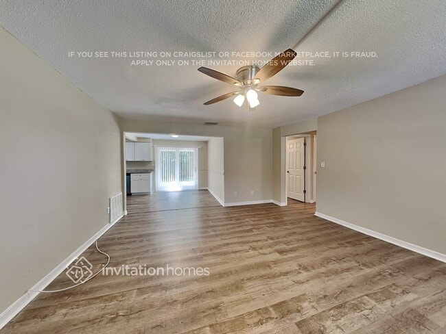 Photo - 8822 91st St N