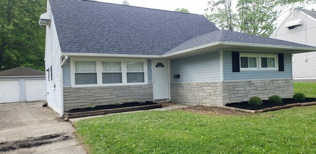 379 Rosemont Ave. - 379 Rosemont Ave. House