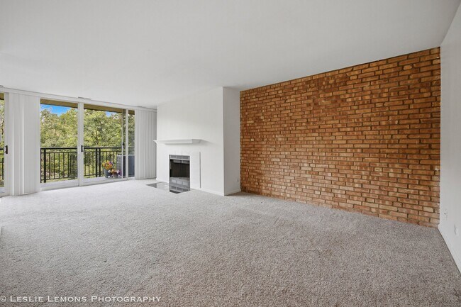 Photo - 6000 Oakwood Dr Unit 3H