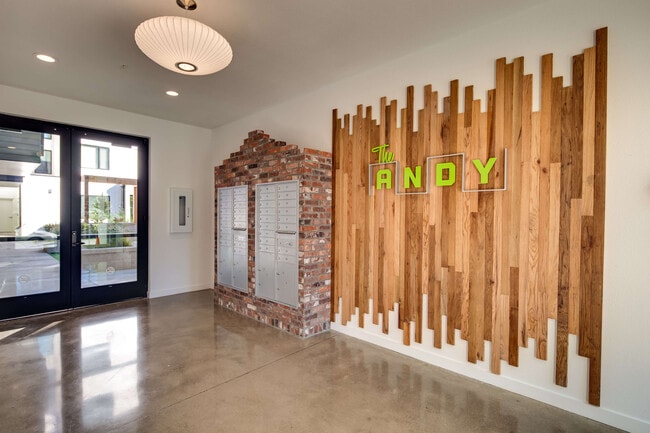 Sala de correo - The Andy