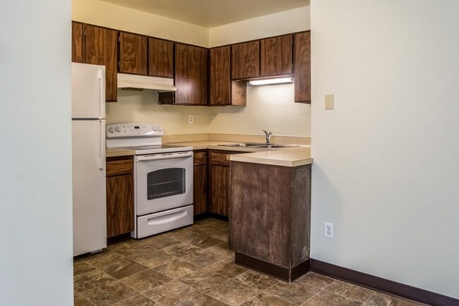 Photo - 319 SW G St Unit #319
