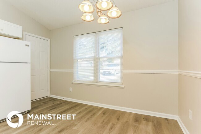 Photo - 1061 Brandon Hill Way