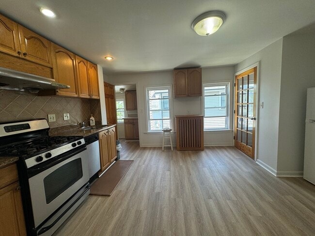 Building Photo - 99 Union St Unit 1 Rental