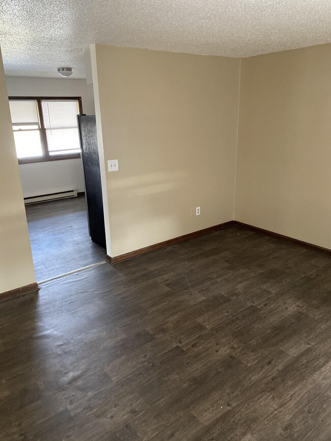 Photo - 704 4th St Unit 3