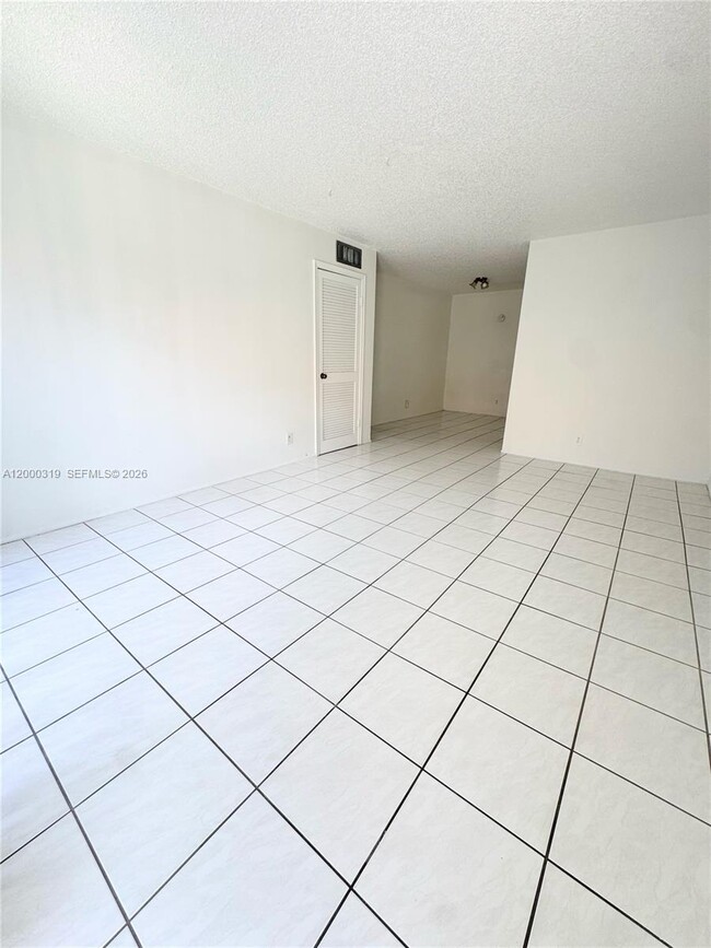 Photo - 11352 Royal Palm Blvd Unidad 11352