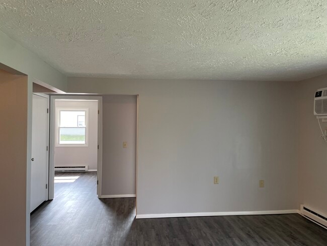 Photo - Lakeview Apartments