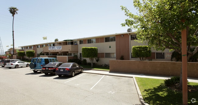 Vermont Breeze - Vermont Breeze Apartments