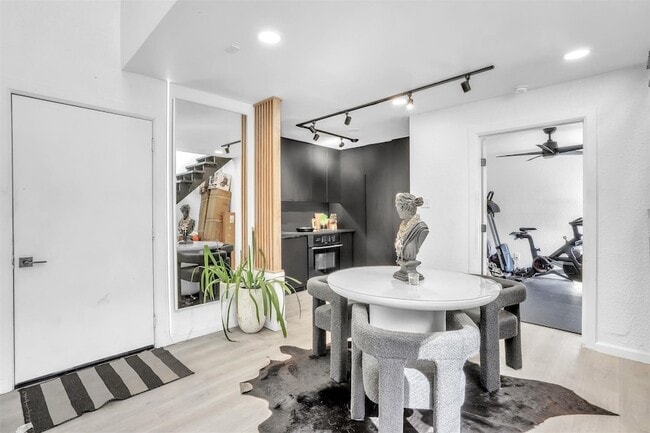 Photo - 9821 Walnut St Unit K203