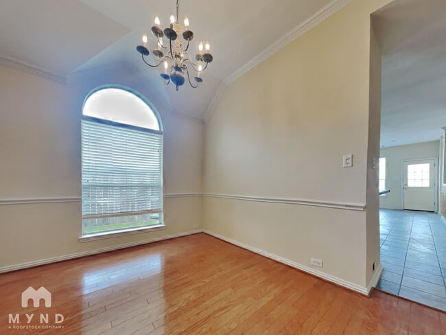 Photo - 3009 Fallbrook Ct