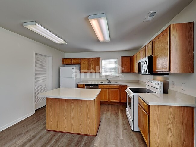 Photo - 244 Royalton Rd